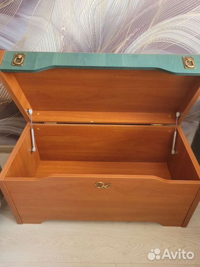 Сундук деревянный