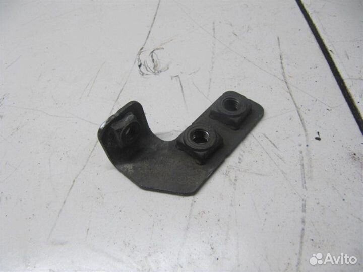 Кронштейн подножки Scania G Серия 4/2 6 поколение