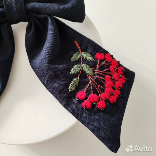 Бант для волос с вышивкой, школьный бант