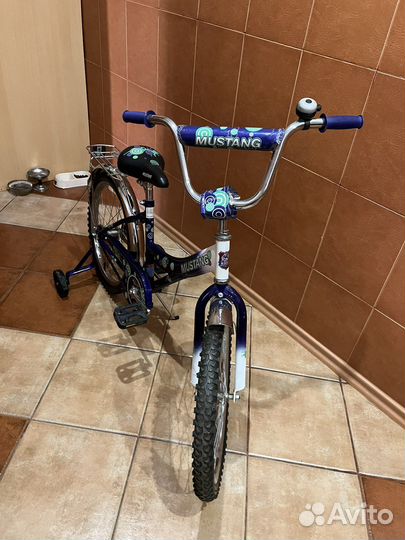 Велосипед новый 2х колесный + 2 колеса