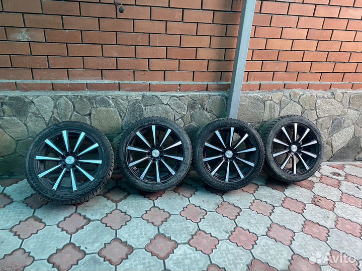 R17 Bridgestone Ice Cruiser 7000 215/50, PCD 5x114.3 DIA 15