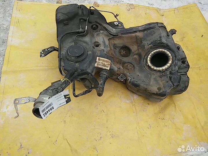 Бак топливный A4 (B8)