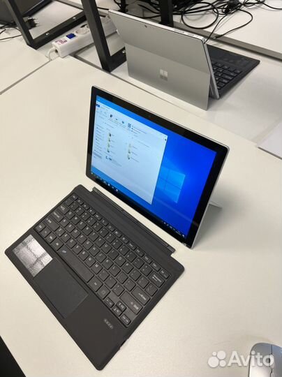 Планшет microsoft i5 7го поколения с сим картой