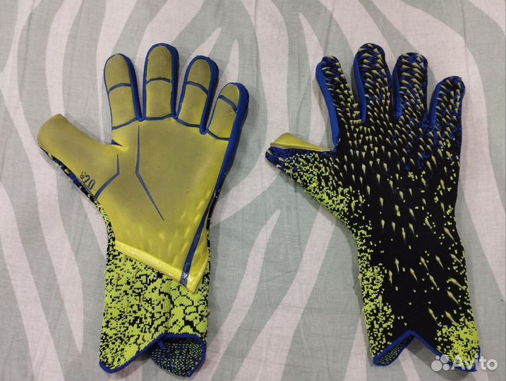 Вратарские перчатки adidas предатор pro