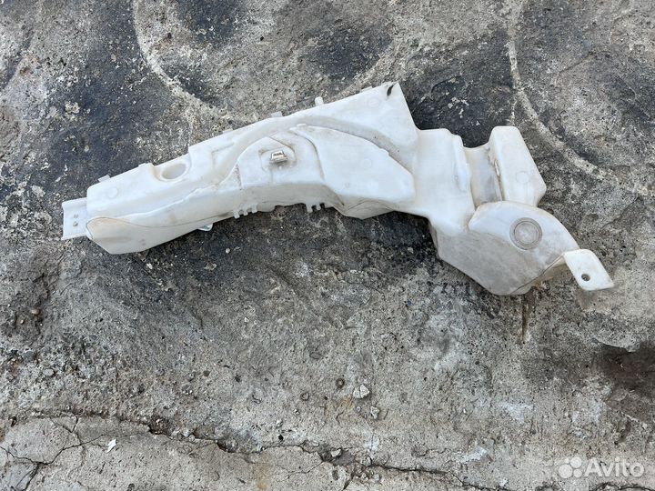 Бачок омывателя Ford Focus 2 CB4 1.8