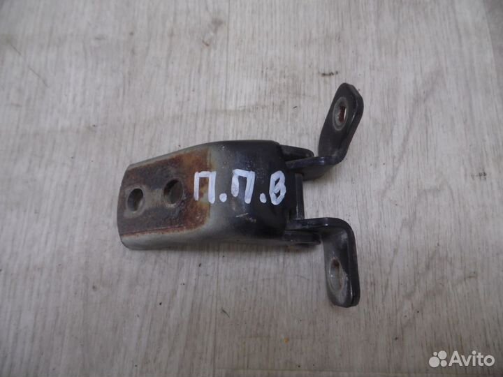 Петля двери передней правой верхняя Geely MK 2008