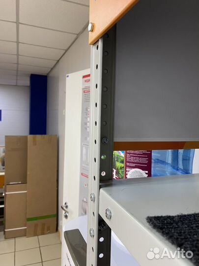 Напольный металлический стеллаж