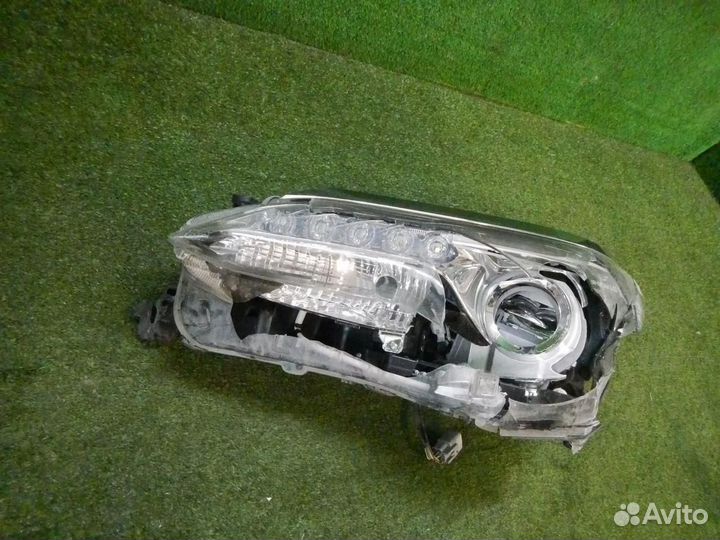 Фара левая Toyota Fortuner II (2015-2020) LED