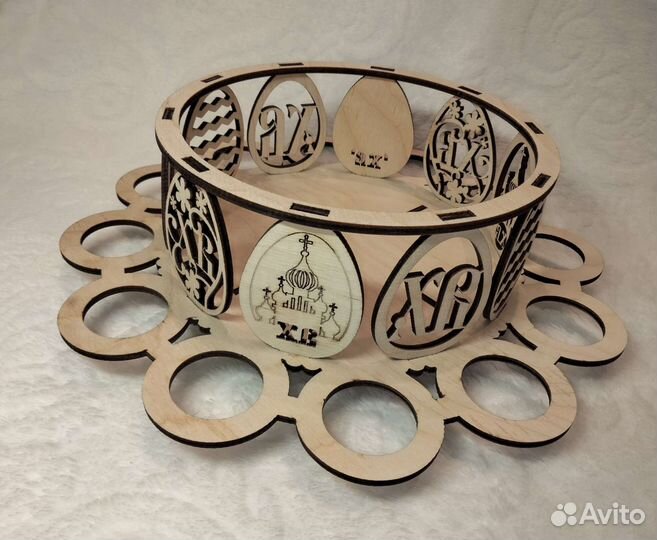 Деревянная пасхальная подставка для яиц