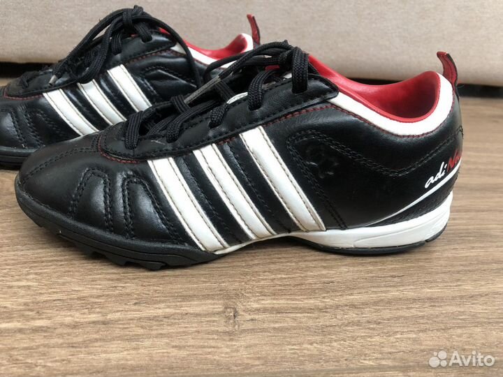 Кроссовки adidas