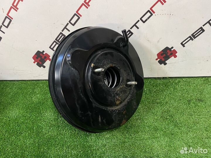 Вакуумный усилитель тормозов Nissan Skyline v36