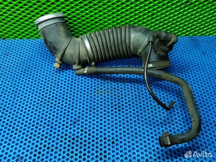 Патрубок воздушного фильтра в сборе Volvo s40 v40