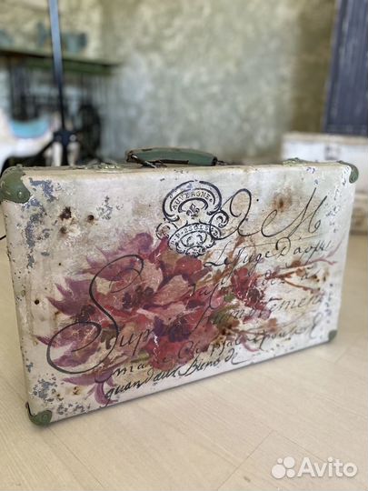 Декоративный чемодан Hand made