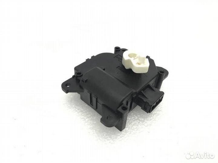 Моторчик заслонки печки Honda Accord 8 R20A3 2009