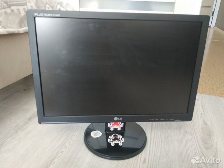 Монитор LG flatron
