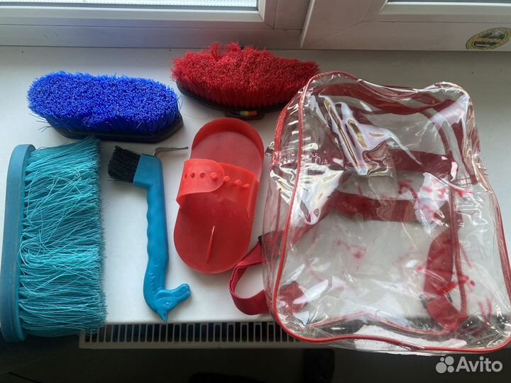 Набор щеток для лошади