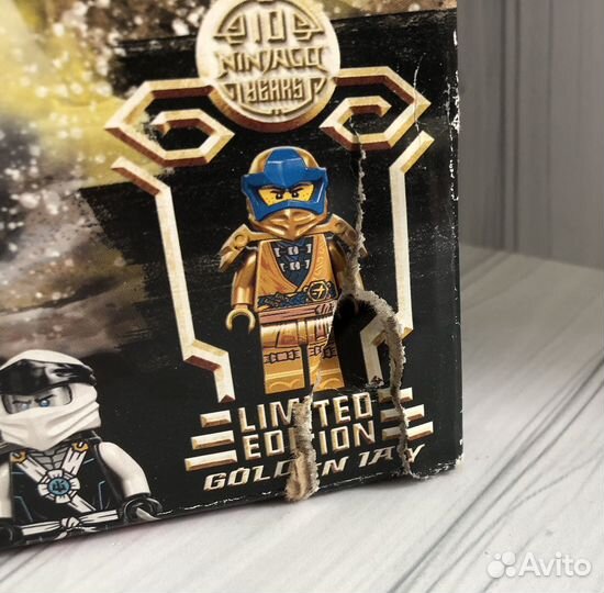 Lego Ninjago Legacy Zane's Titan Mech Battle 71738