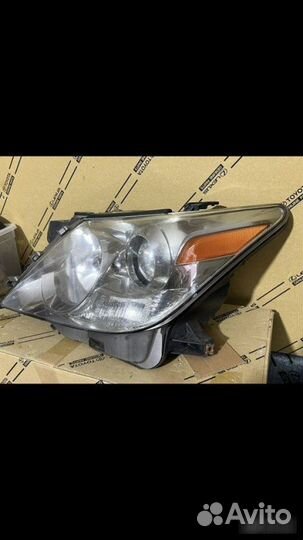 Стекло фары Lexus Lx 570 2007-2012