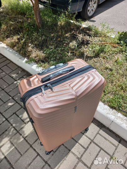 Чемодан на колесах