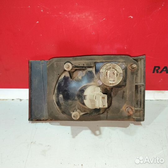 Фонарь правый на Mitsubishi Galant 6 хэтчбек