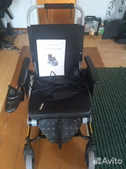 Инвалидная коляска с электроприводом