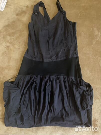 Много платьев