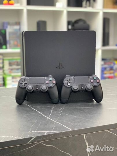 PS4 Slim 1tb + 2 оригинальных геймпада + 3 диска