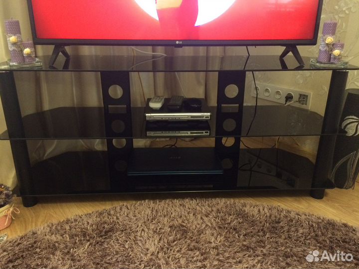 Тумба под телевизор черная стекло