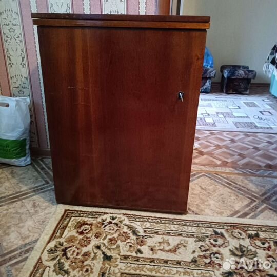 Швейная машинка ножная