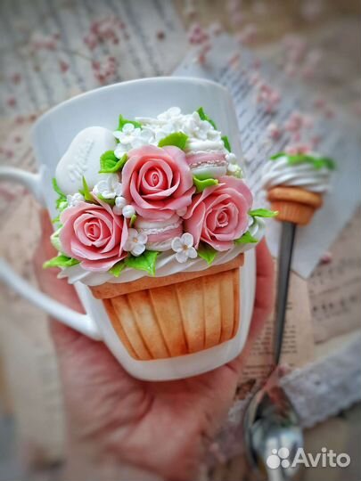 Кружка с декором из полимерной глины