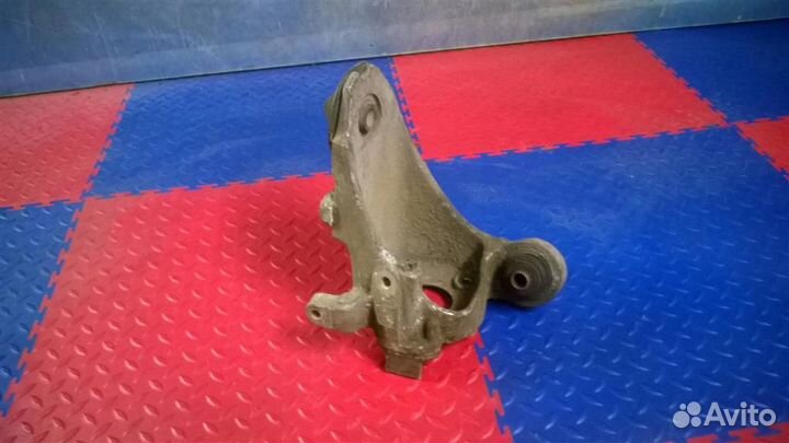 Кулак поворотный задний правый BMW 5-серия E39