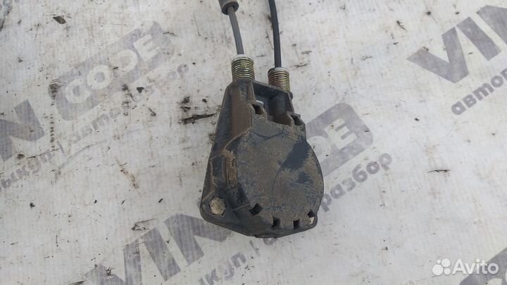 Стеклоподъемник задний мех правый Kia Shuma 1