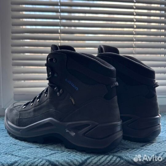 Треккинговые ботинки Lowa Gore-Tex (Словакия)