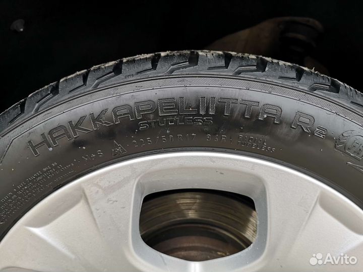 Nokian Tyres Hakkapeliitta R2 225/50 R17 94R