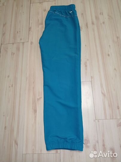 Спортивный костюм женский