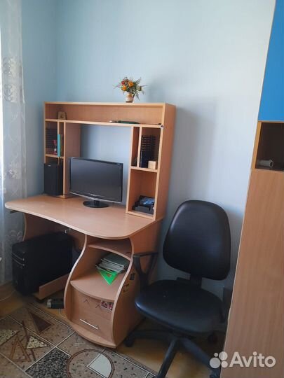 Компьютерный стол