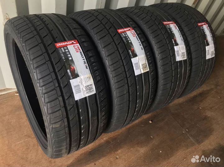 RoadX RXMotion U11 275/30 R19 и 245/35 R19 93Y