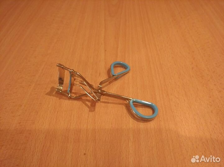 Щипцы для завивки ресниц