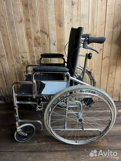 Инвалидная коляска. Новая