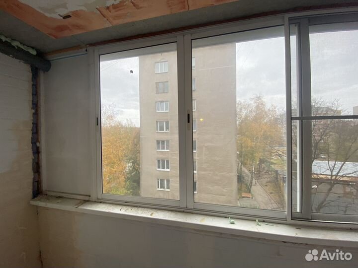 Окна лоджия бу алюминиевые + 2 москитных сетки