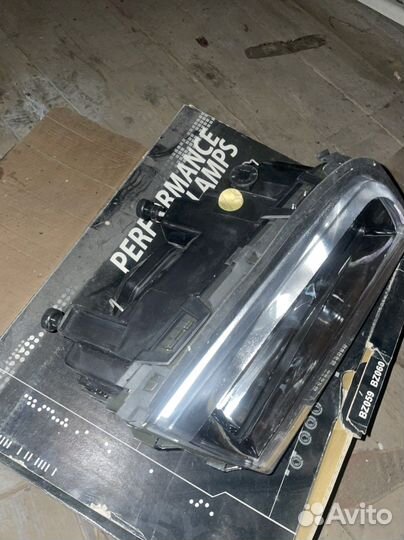 Фара передняя Mercedes Benz W202