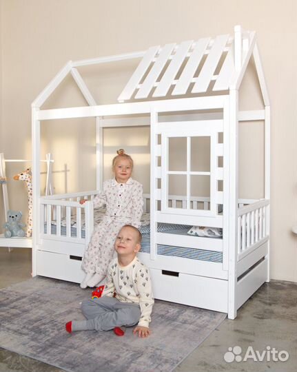 Детская кровать домик 