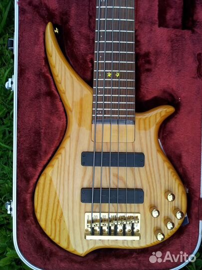 Шестиструнная бас гитара Tune. Custom Shop