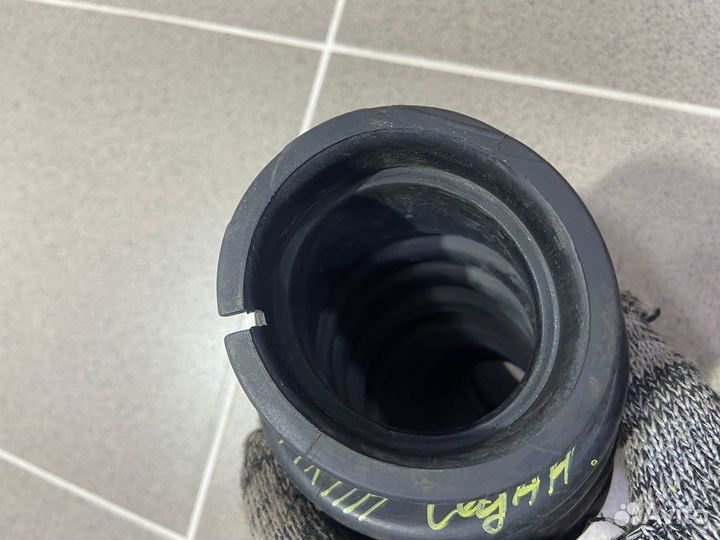 Патрубок воздухозаборника Ford Focus 3 2012 г