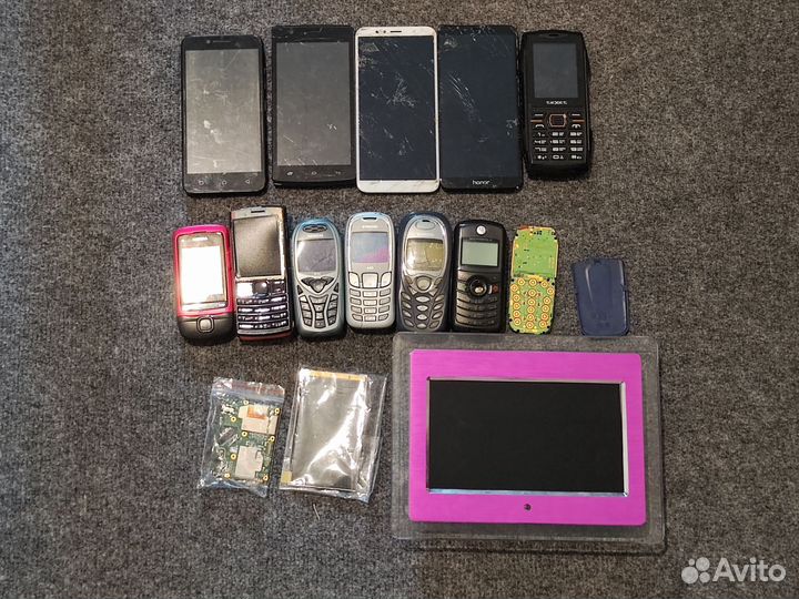 Телефоны на запчасти