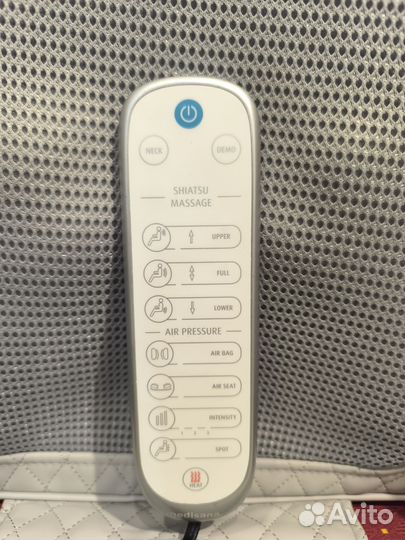 Массажное кресло Medisana MCG 820