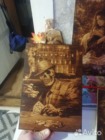 Картина вызженная на дереве