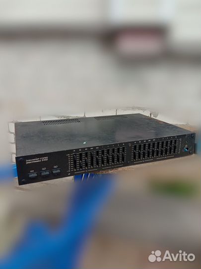 Звуковое оборудование мощный усилитель с колонками