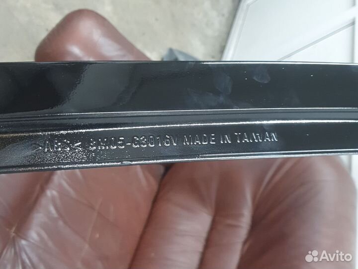 Спойлер на крышку багажника bmw G30