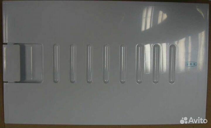 Дверь холодильника Стинол 205 в сборе